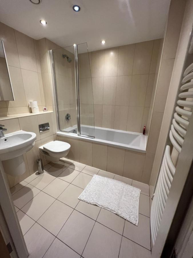 Bigkings Cosy 2 Bedroom Apartment With Free Parking In Central Manchester Kültér fotó